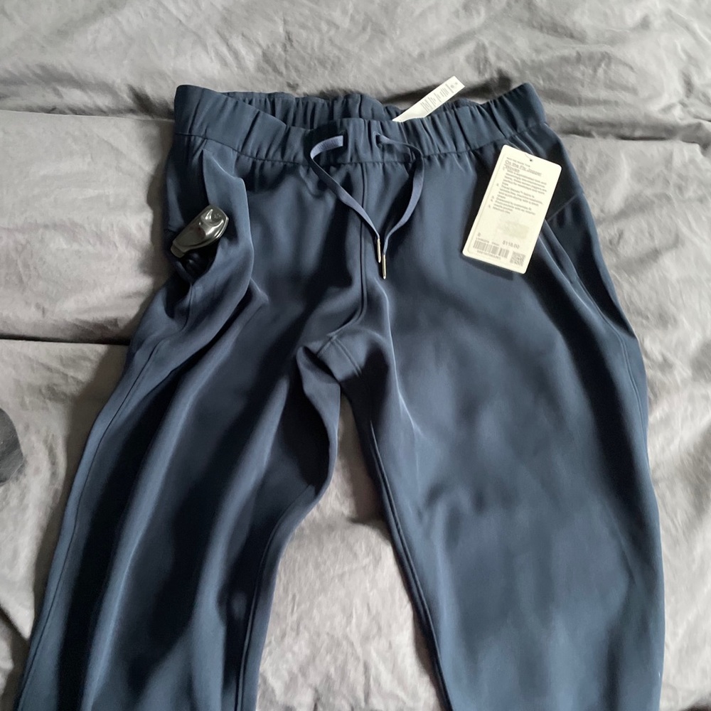 Lululemon navy joggers